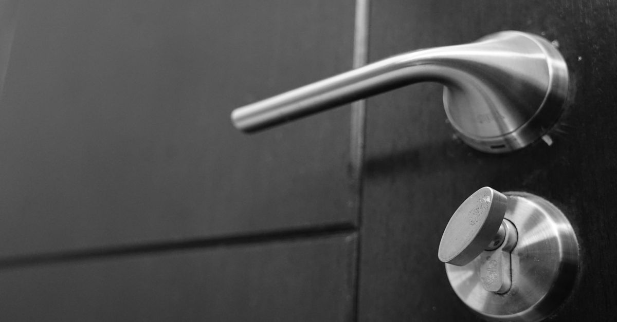 door security hardware — Dixie Locksmith